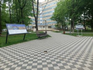 Panouri informative fără urmă în achiziții: cât de transparent comunică Primăria Chișinău despre cheltuielile publice?